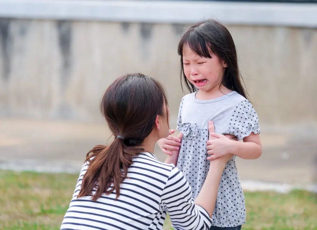 ฝันว่าเห็นเด็กร้องให้ ในวันพุธ มีคำทำนายว่าอย่างไร พร้อมเลขเด็ดและคำแนะนำในการใช้ชีวิต
